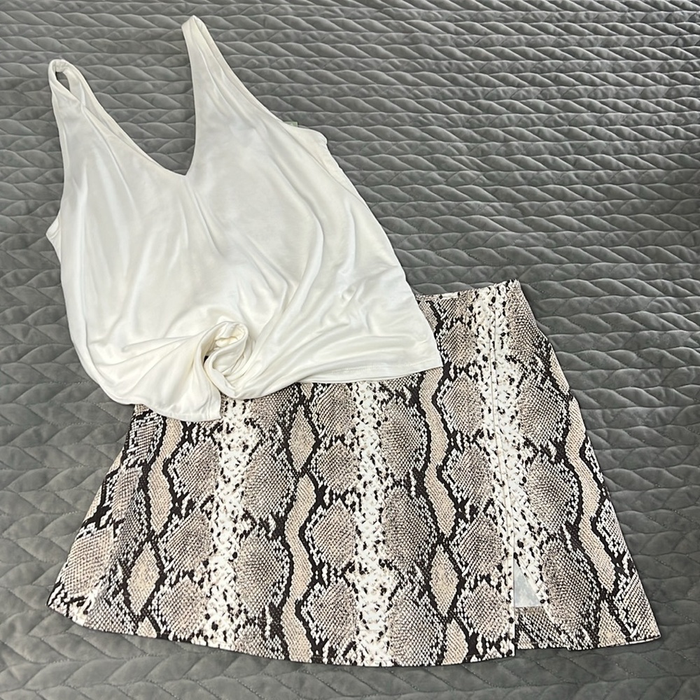 H&M print mini skirt and beige tank top bundle